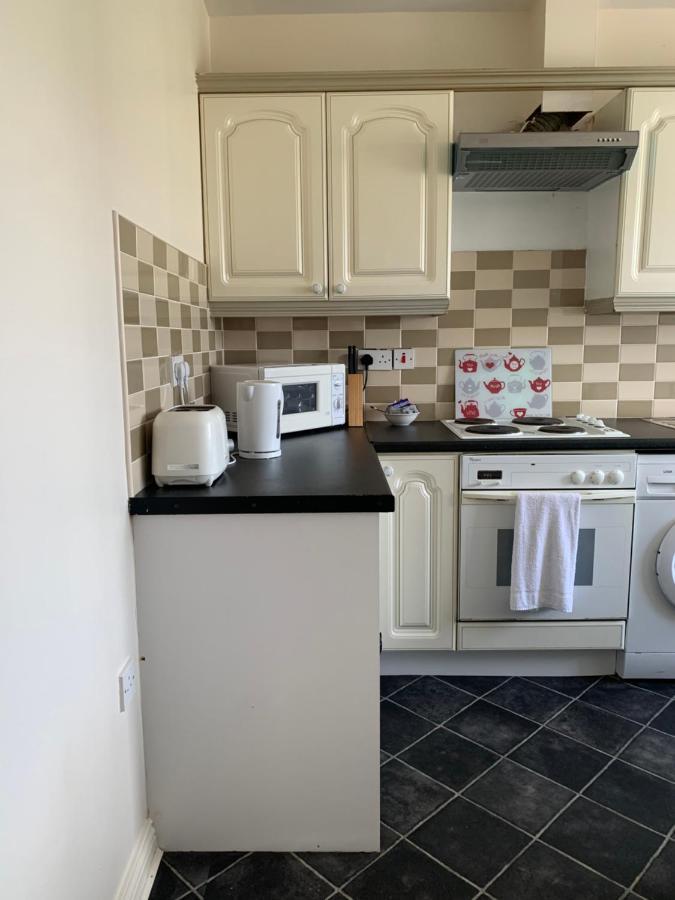 Апартаменты Newcastle Townhouse Голуэй Экстерьер фото