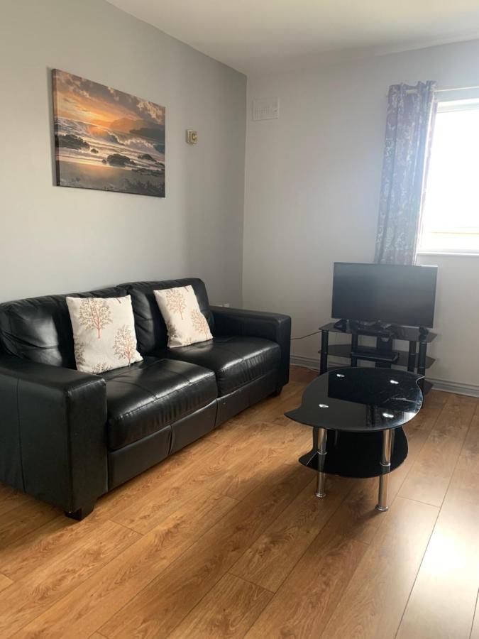 Апартаменты Newcastle Townhouse Голуэй Экстерьер фото