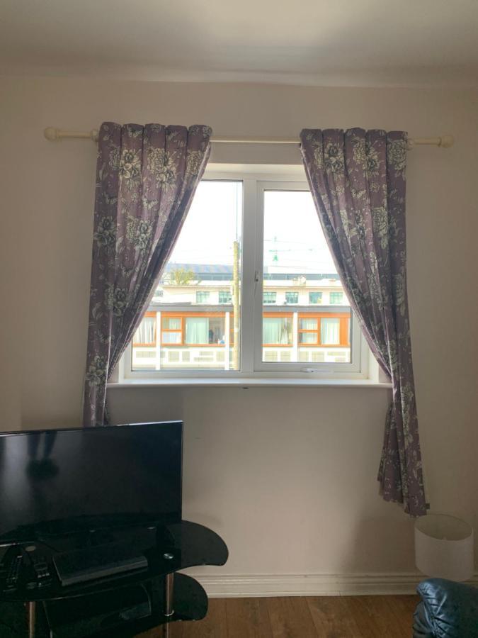 Апартаменты Newcastle Townhouse Голуэй Экстерьер фото
