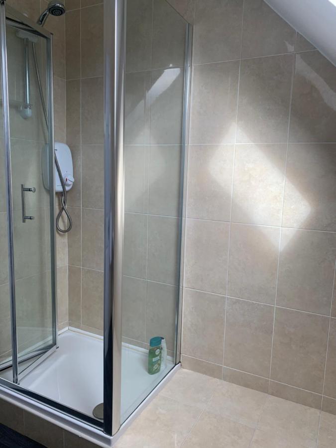Апартаменты Newcastle Townhouse Голуэй Экстерьер фото